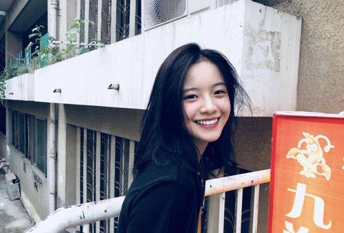 娱乐圈李庚希吃瓜视频播放,娱乐圈幕后故事引热议